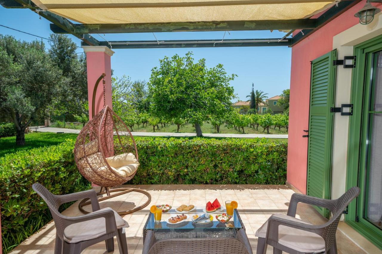 Monambeles Villas สโวโรนาตา ภายนอก รูปภาพ