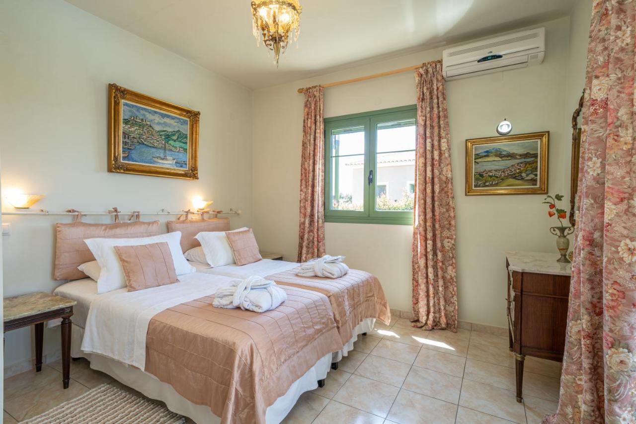 Monambeles Villas สโวโรนาตา ภายนอก รูปภาพ