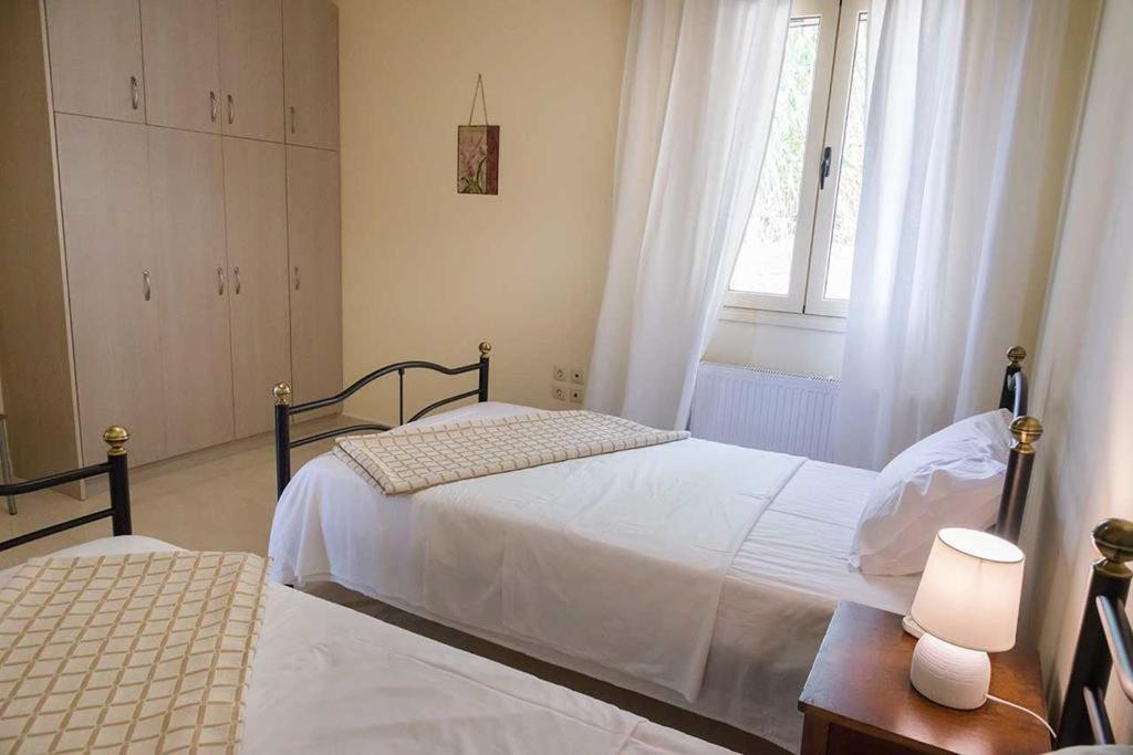 Monambeles Villas สโวโรนาตา ภายนอก รูปภาพ
