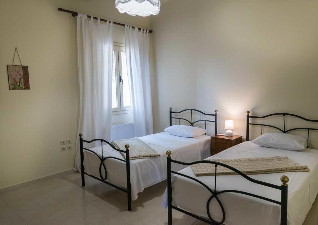 Monambeles Villas สโวโรนาตา ภายนอก รูปภาพ